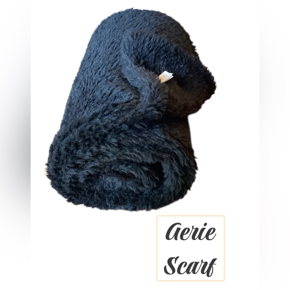 Aerie Scarf